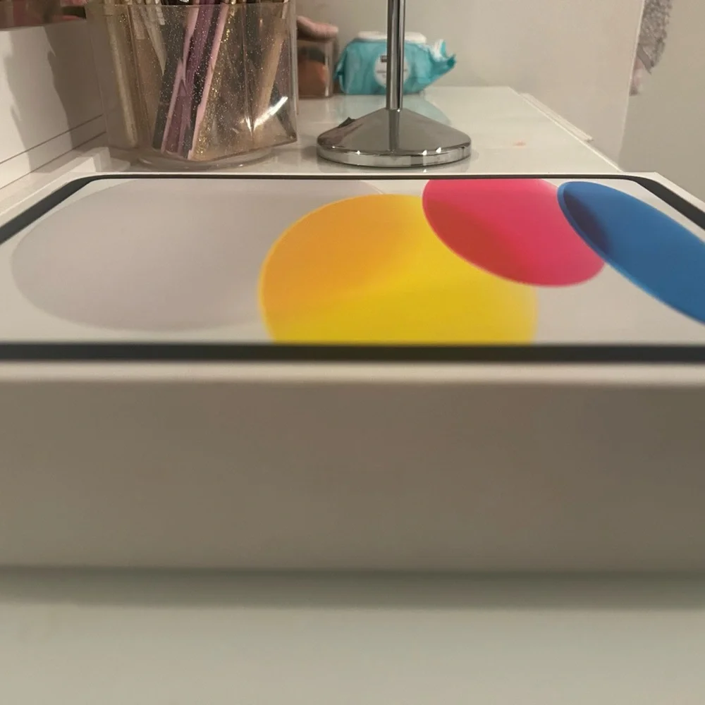 Apple Tablet - White Frame with Multicolor Display